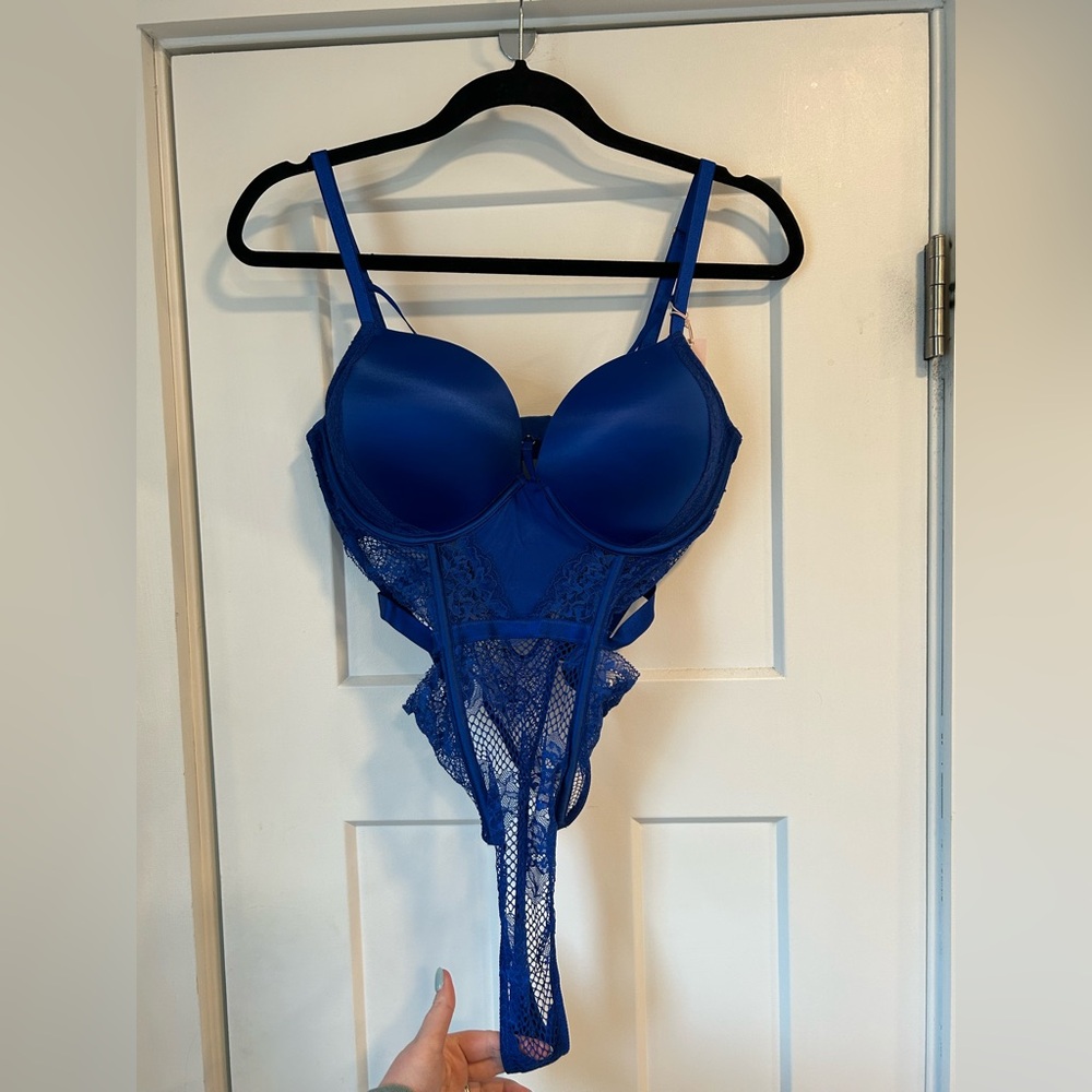 NWT! Victoria’s Secret Lingerie Size L